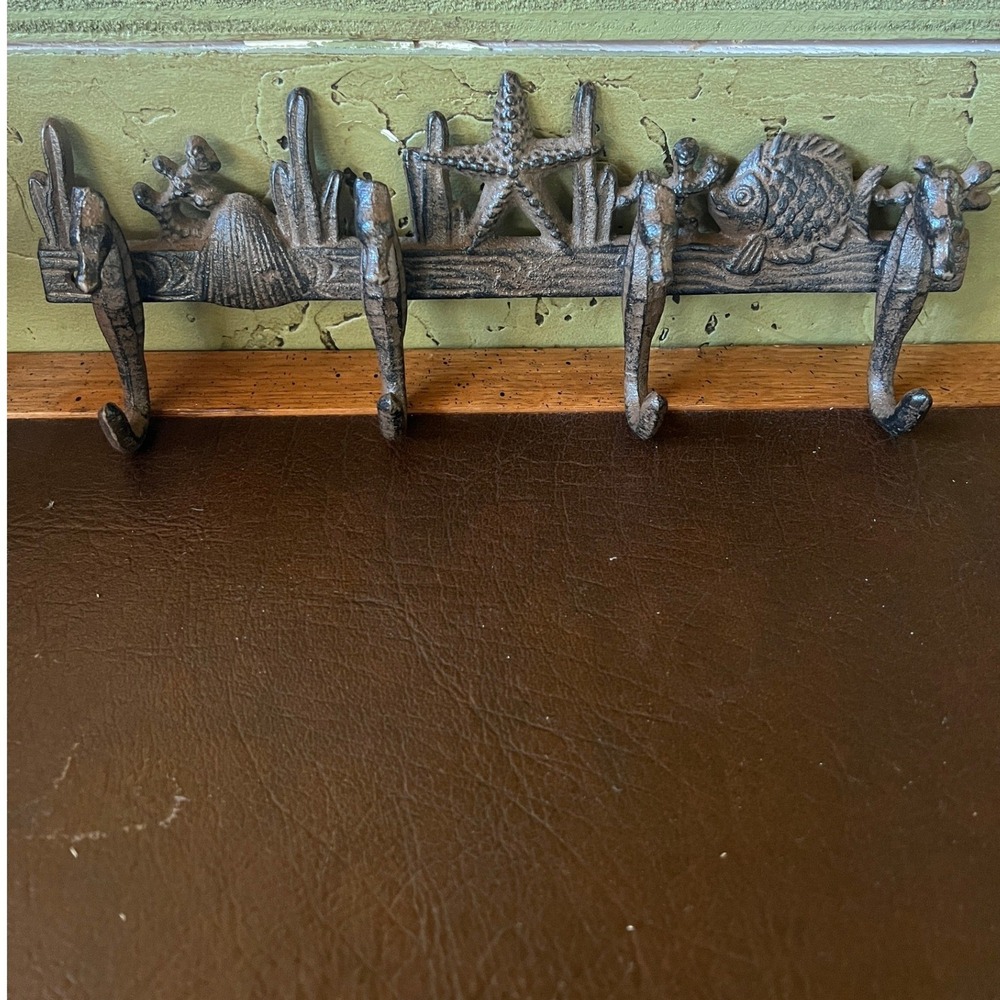 Nautical Cast Iron Wall Hook Rack Coastal Beach Shell Seahorse Starfish Decor - Picture 3 of 12